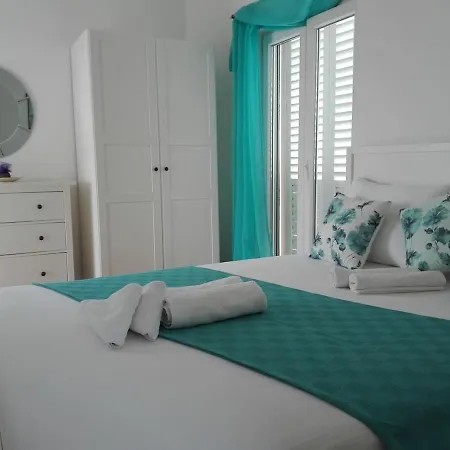 Апартаменты With A Parking Space Okrug Gornji, Ciovo - 15337 *